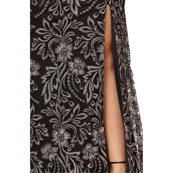 JS COLLECTIONS Salmon Pink Black Floral Embroidered Lace Trumpet Slit Gown 10 - Picture 7 of 10